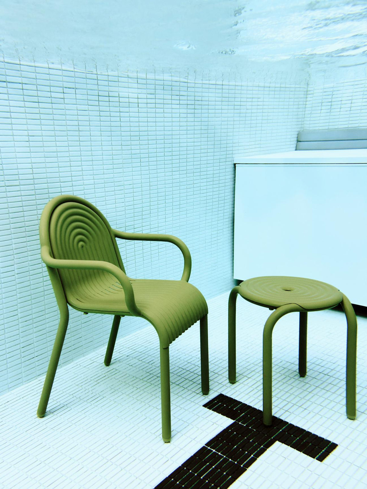 Groove Stool fra Tom Dixon - 2 - Jacobsen Plus