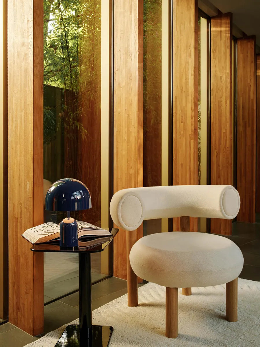 Bell Portable Bordlampe, indigo fra Tom Dixon