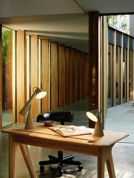 Pose Portable Bordlampe fra Tom Dixon - Putty - Jacobsen Plus
