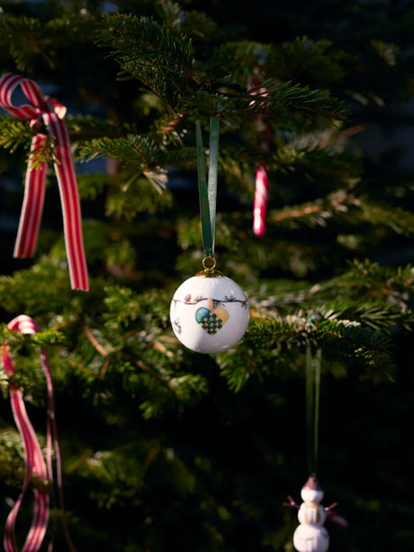 Hammershøi Julekugle 2024 fra Kähler - 2 - Jacobsen Plus