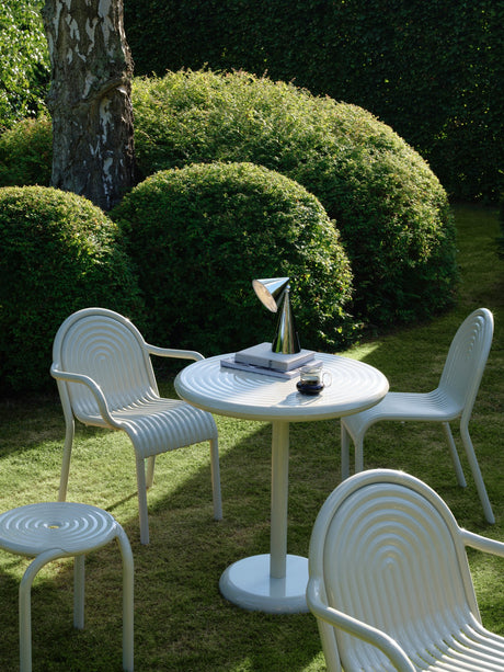 Groove udendørs cafébord fra Tom Dixon - Moss - Jacobsen Plus
