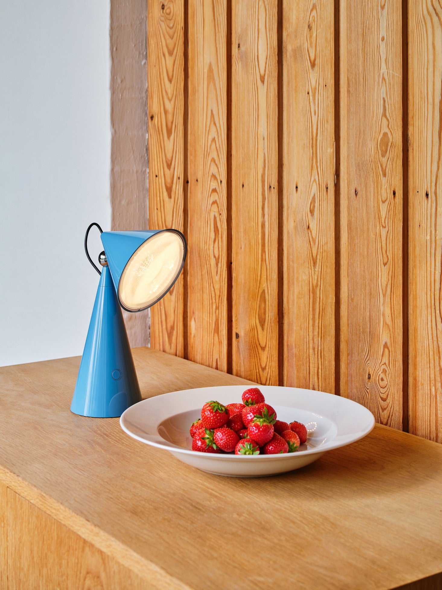Pose portable bordlampe, Baby blue fra Tom Dixon