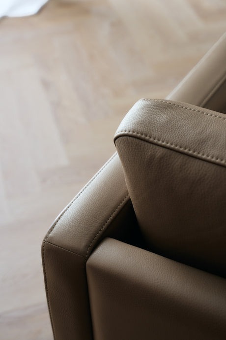 MH276 4 pers. sofa i Baltique anilinlæder fra Mogens Hansen - Baltique 95052 (Rød) - Jacobsen Plus