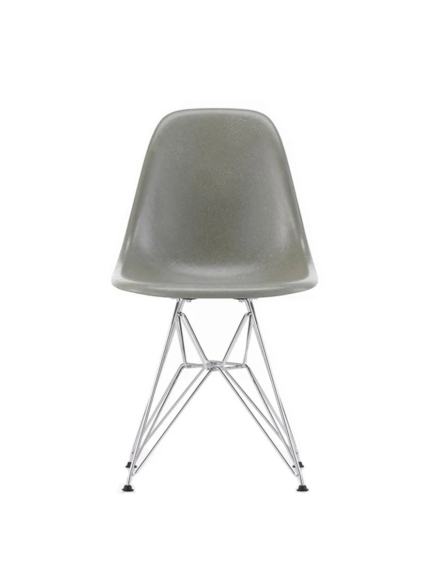 Eames Fiberglass Chair DSR, krom fra Vitra - 1 - Jacobsen Plus