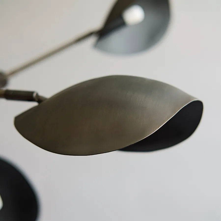 Stingray Chandelier, bronze fra 101 Copenhagen