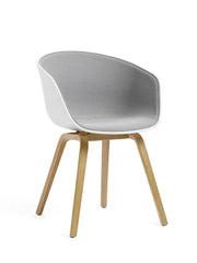 About a Chair AAC22 forsidepolstret, hvid skal fra Hay