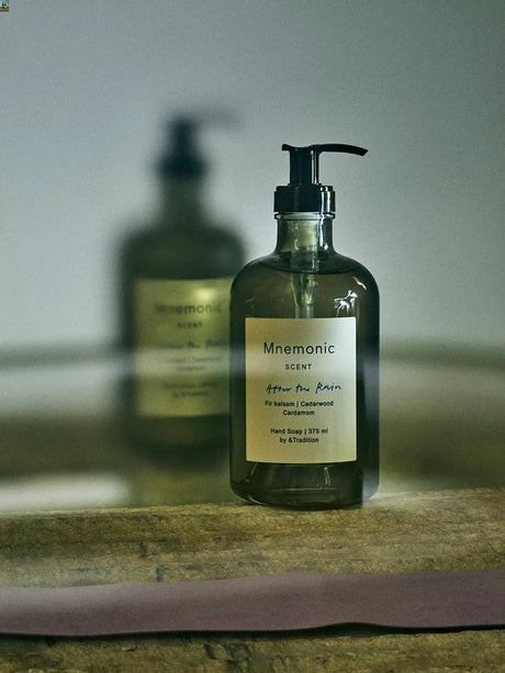 Mnemonic Hand Soap, 375 ml fra &Tradition - After the Rain - Jacobsen Plus
