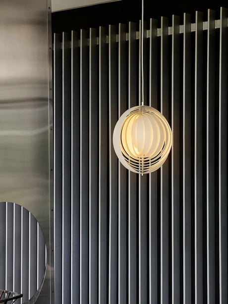Moon Acrylic Pendant, Ø34 af Verner Panton - 2 - Jacobsen Plus