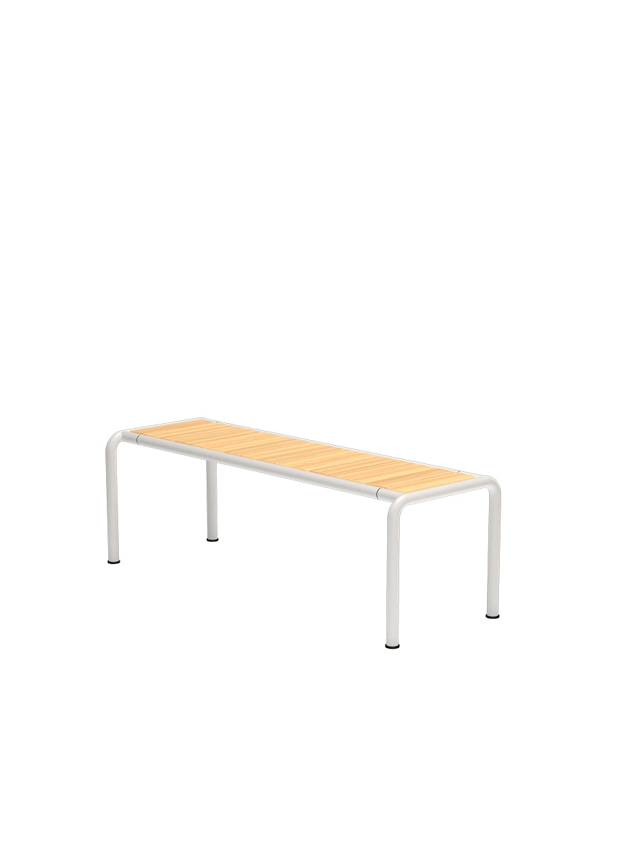 Avanti Bench, Medium fra Houe - Muted White stel - Fyrretræ sæde - Jacobsen Plus