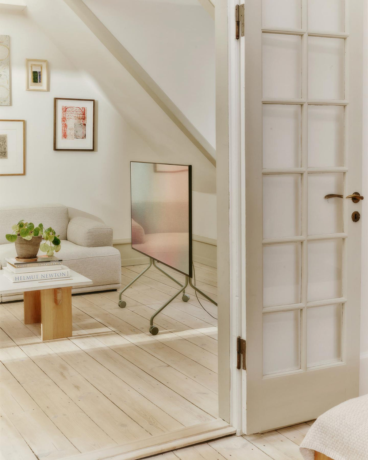 Pedestal - Moon Regular TV-stander - 9 - Jacobsen Plus