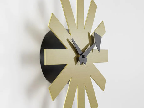 Asterisk Clock fra Vitra - Black - Jacobsen Plus