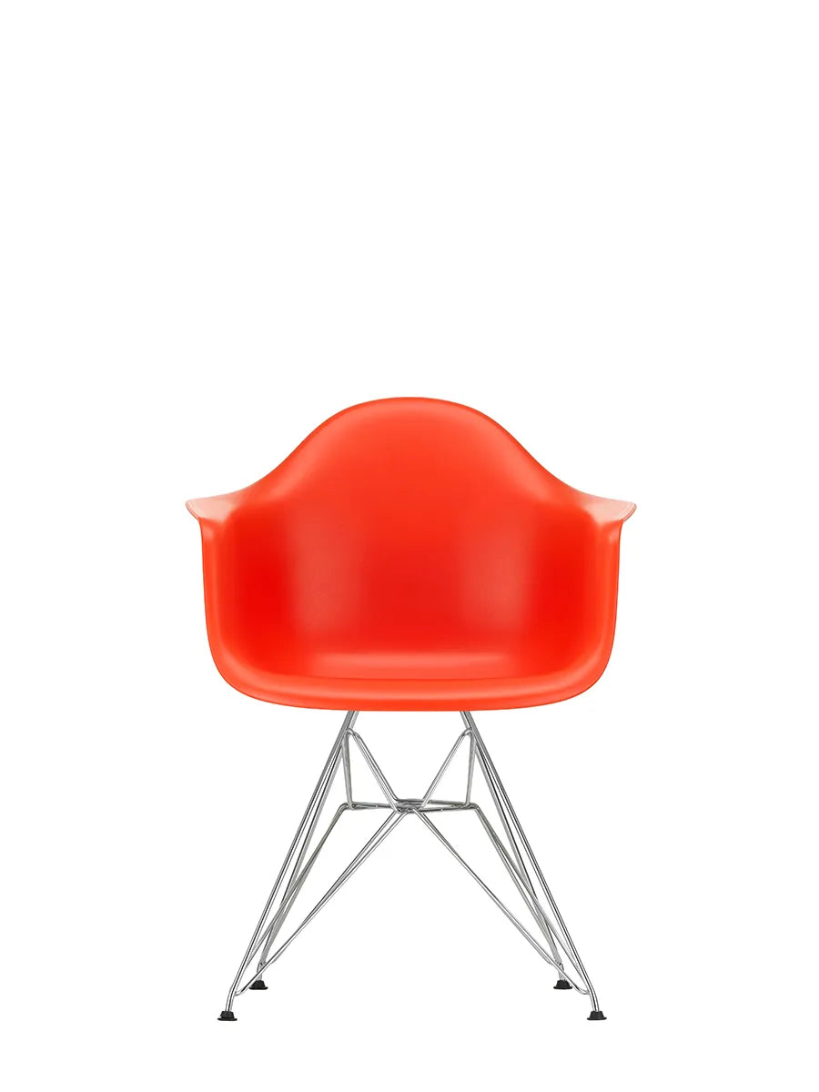 Eames Plastic Armchair DAR, forkromet fra Vitra