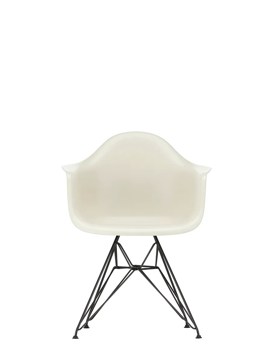Eames Plastic Armchair DAR, sort pulverlakering fra Vitra