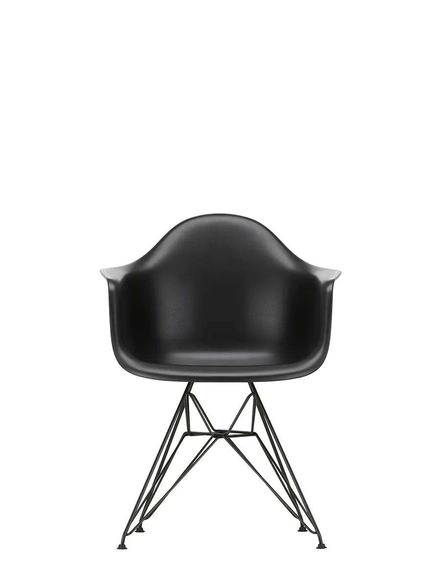 Eames Plastic Armchair DAR, sort pulverlakering fra Vitra