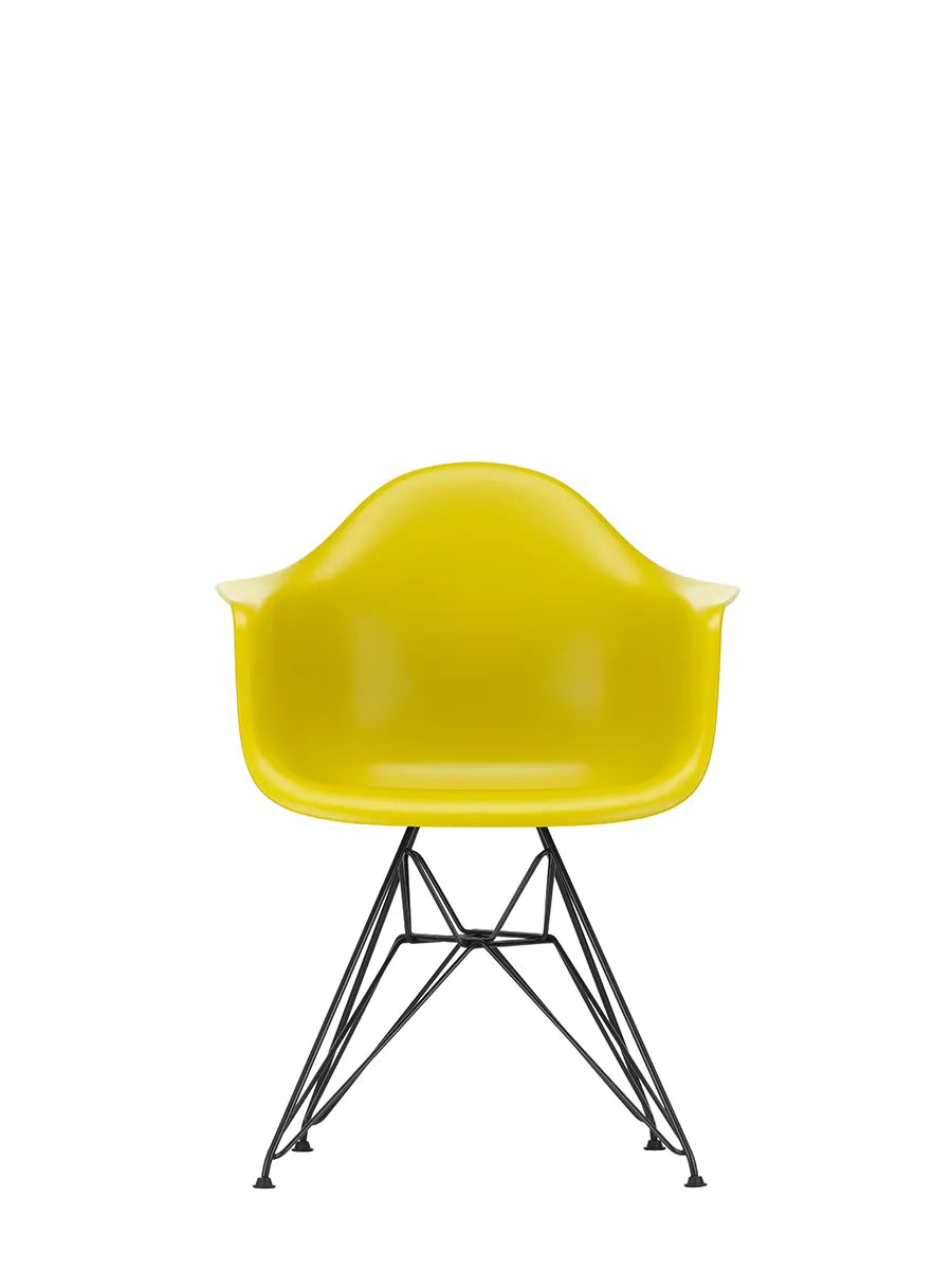 Eames Plastic Armchair DAR, sort pulverlakering fra Vitra