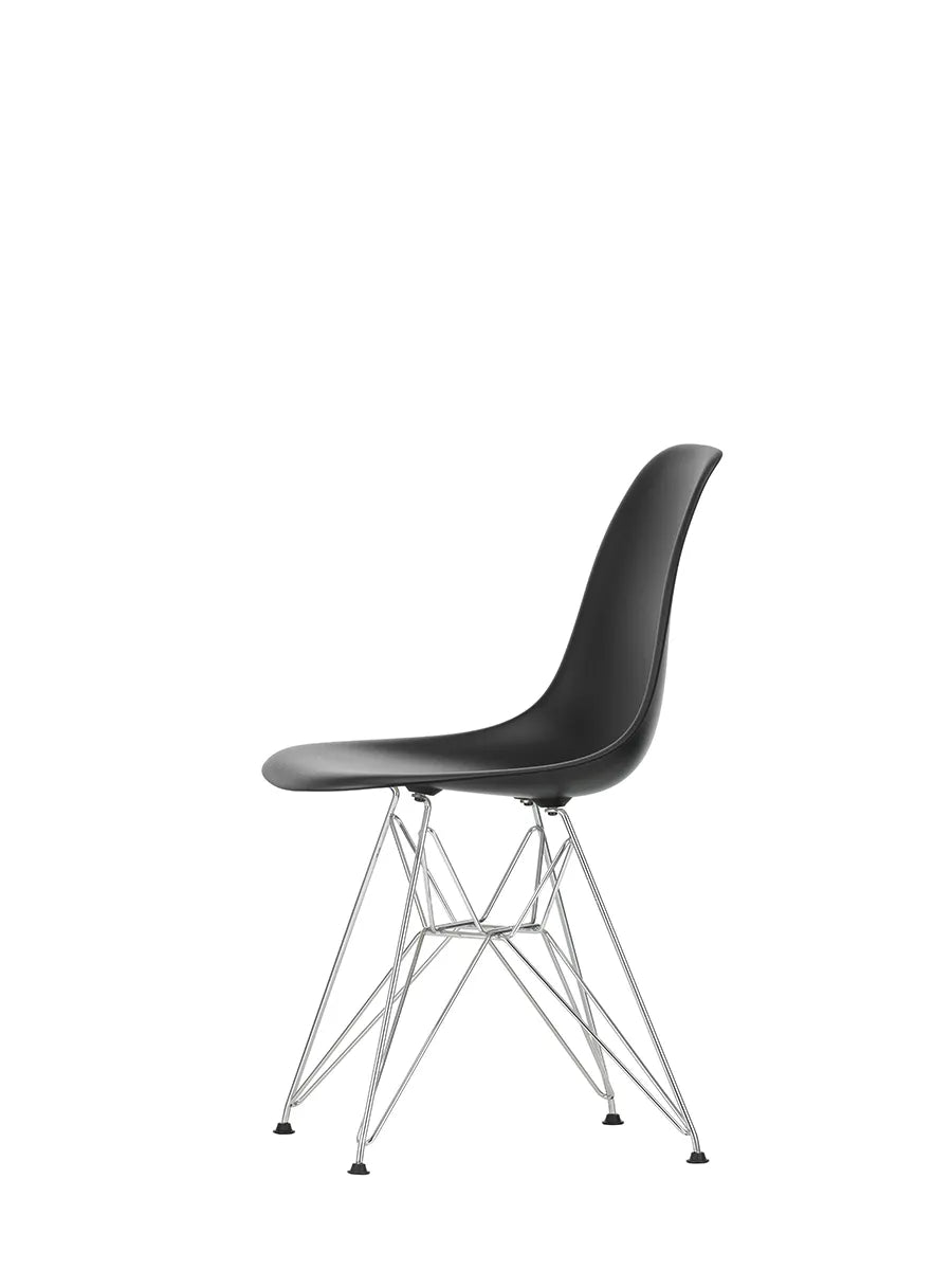 Eames Plastic Side Chair DSR, forkromet fra Vitra