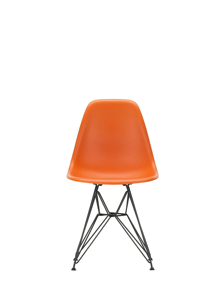 Eames Plastic Side Chair DSR, sort pulverlakeret fra Vitra