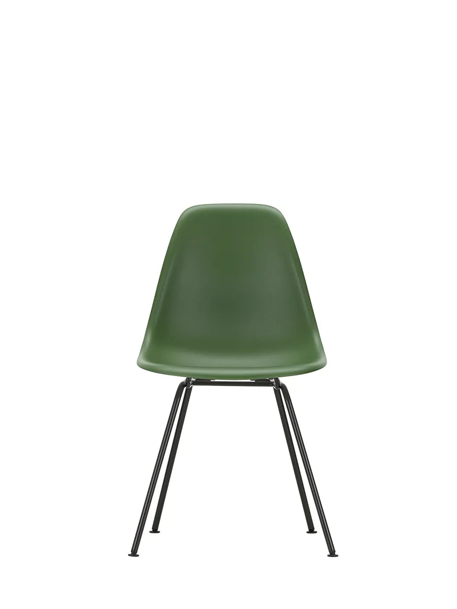 Eames Plastic Side Chair DSX, sort pulverlakeret fra Vitra
