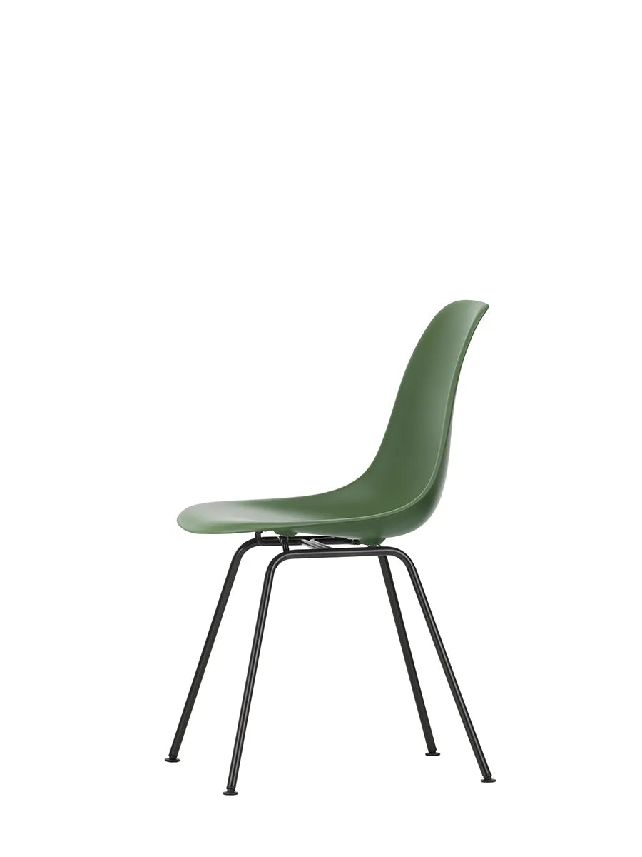 Eames Plastic Side Chair DSX, sort pulverlakeret fra Vitra
