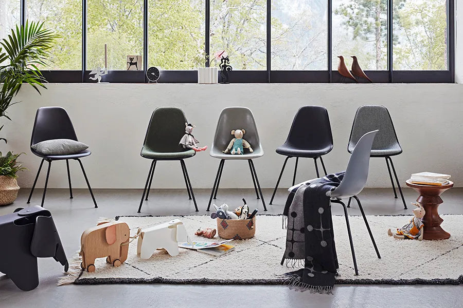 Eames Fiberglass Chair DSX, sortlakeret fra Vitra - 4 - Jacobsen Plus