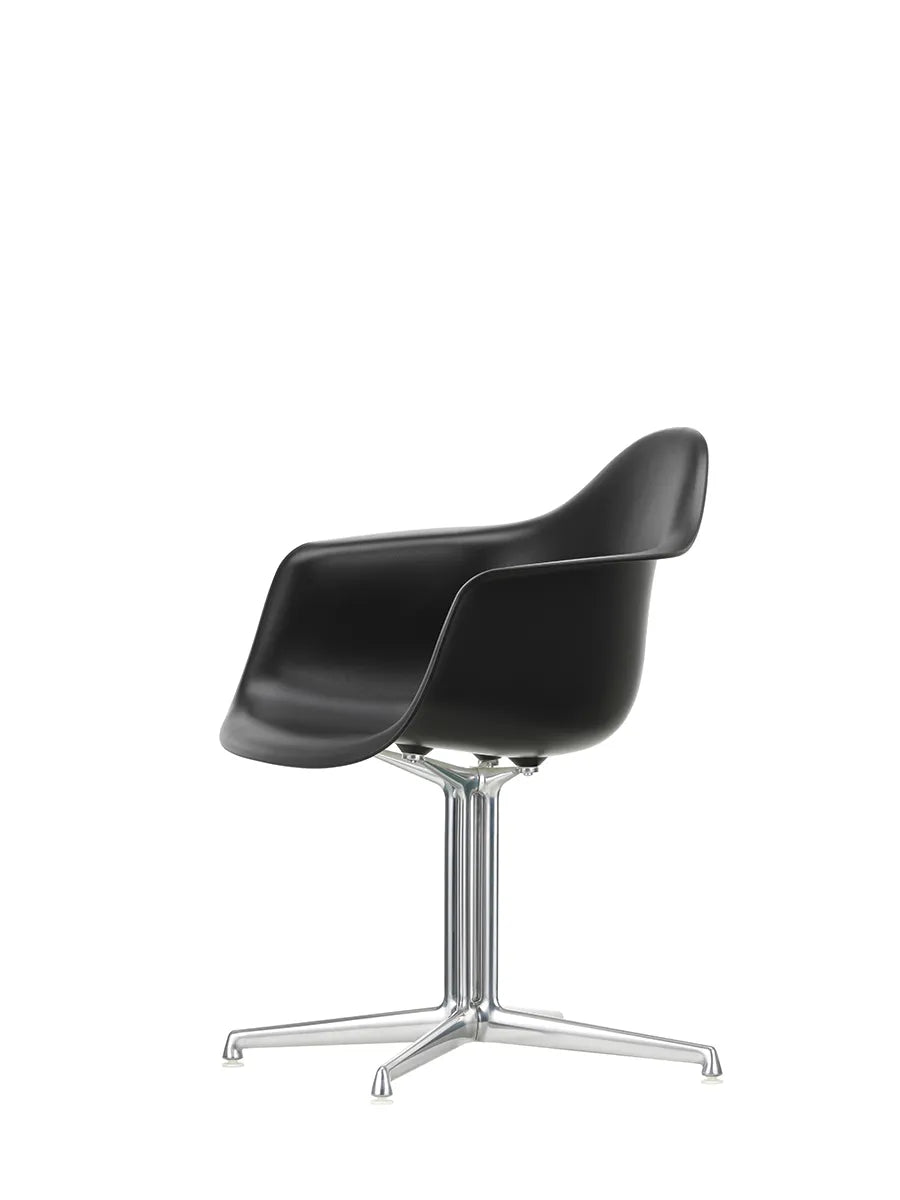 Eames Plastic Armchair DAL fra Vitra
