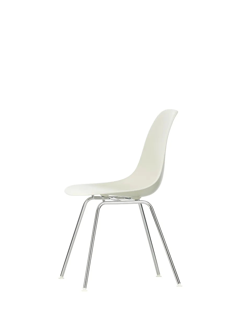 Eames Plastic Side Chair DSX, forkromet fra Vitra