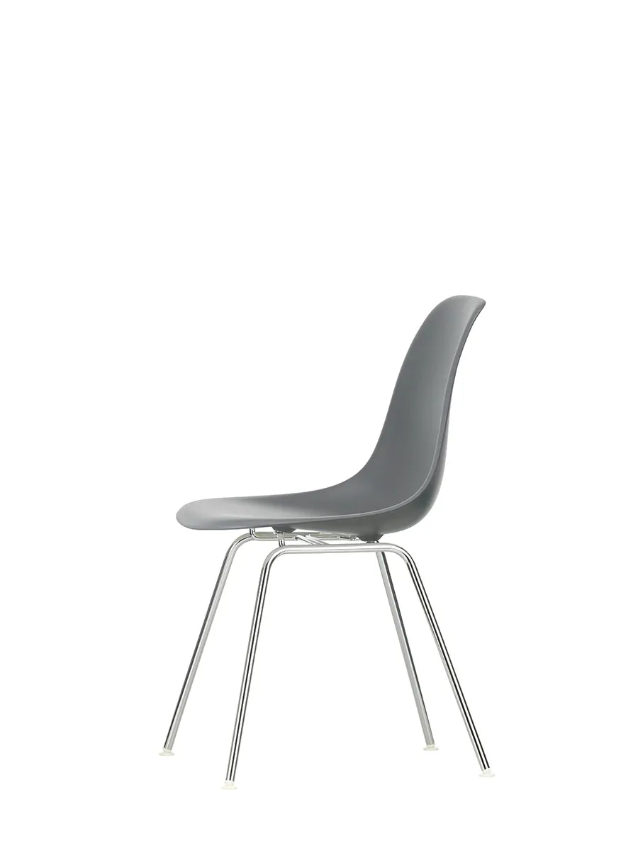 Eames Plastic Side Chair DSX, forkromet fra Vitra