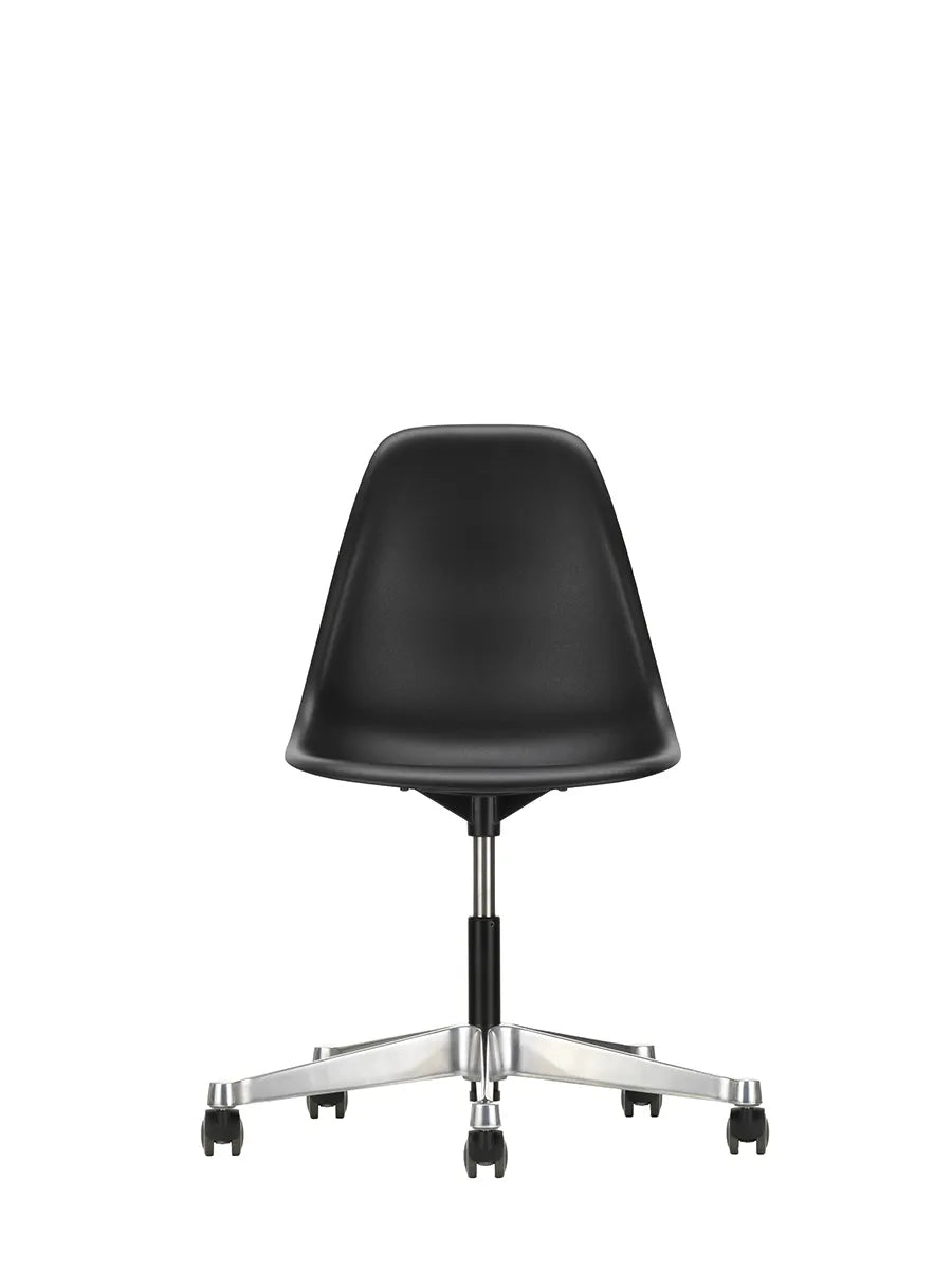 Eames Plastic Side Chair PSCC fra Vitra