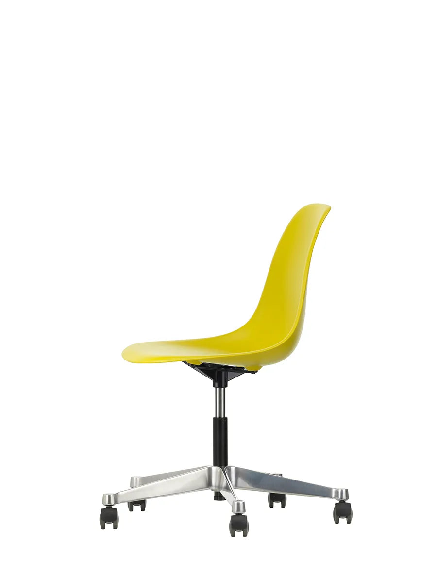 Eames Plastic Side Chair PSCC fra Vitra