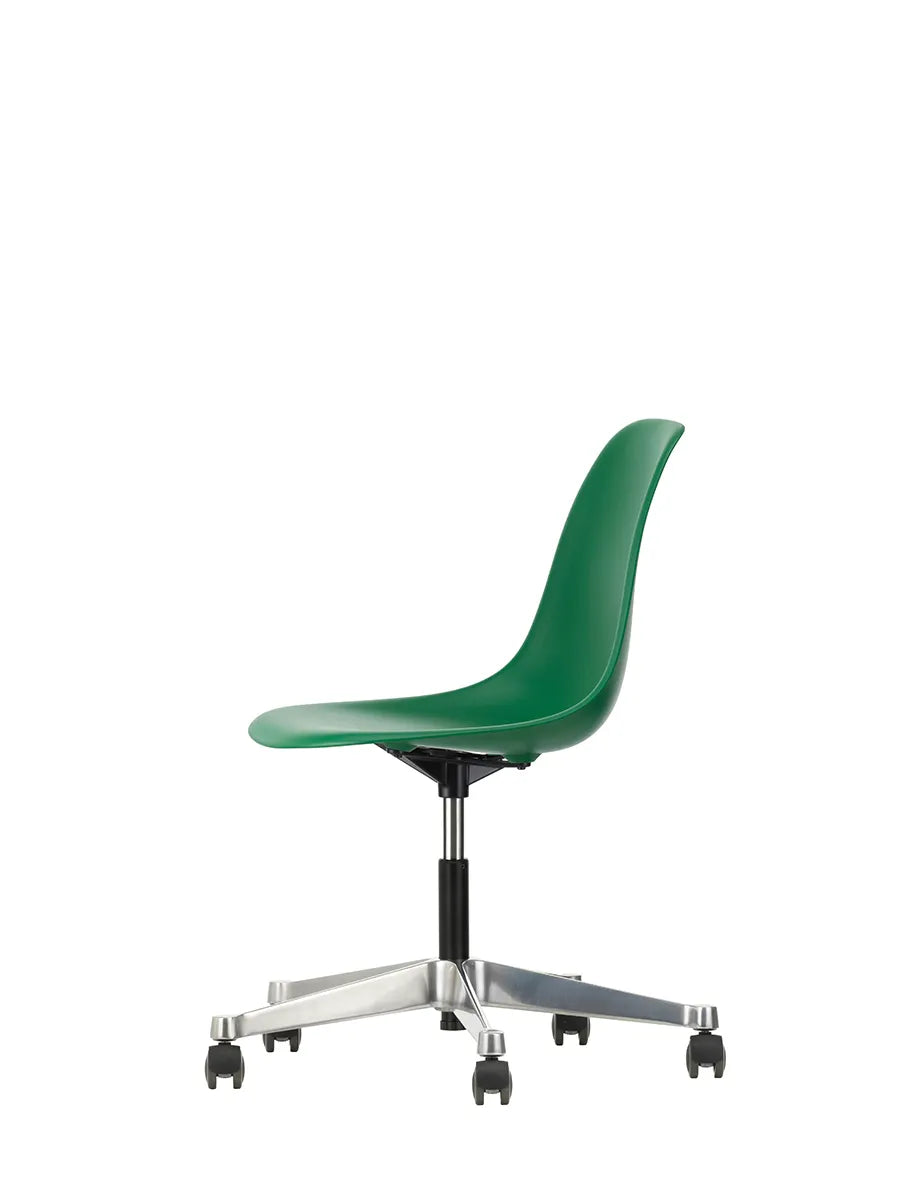 Eames Plastic Side Chair PSCC fra Vitra