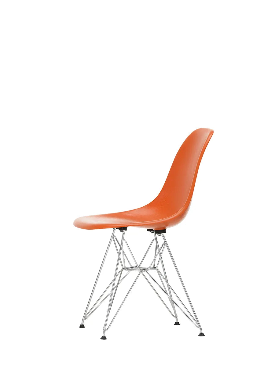 Eames Fiberglass Chair DSR, krom fra Vitra