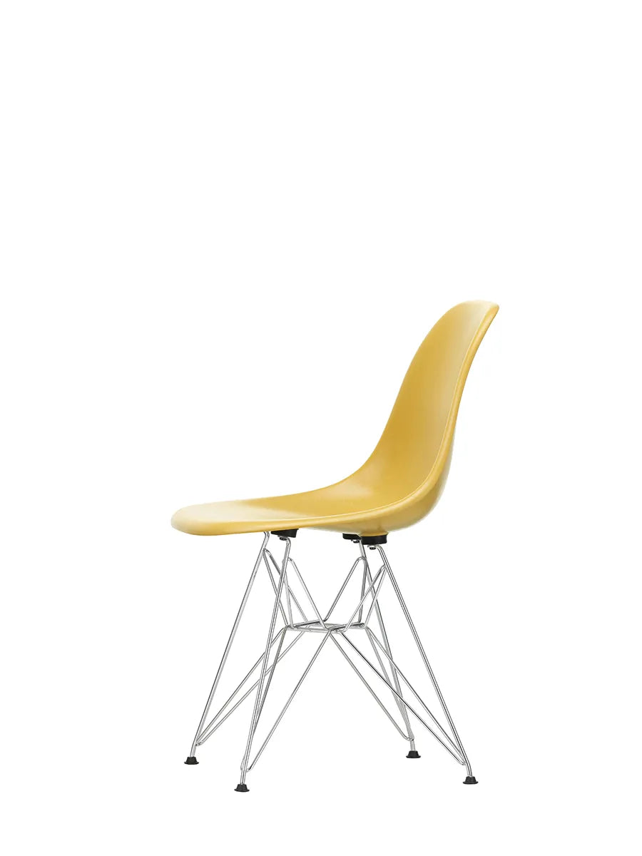 Eames Fiberglass Chair DSR, krom fra Vitra