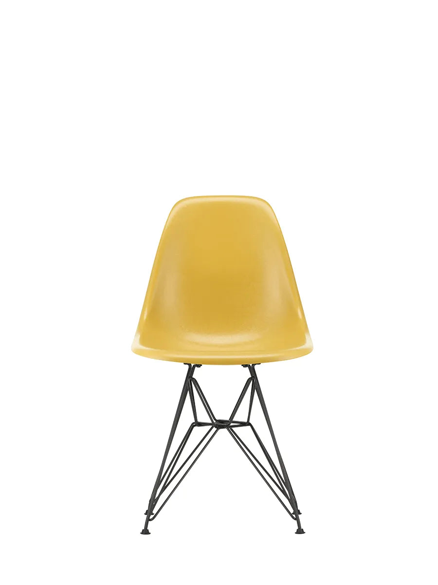 Eames Fiberglass Chair DSR, sortlakeret fra Vitra - Eames Ochre Light - Jacobsen Plus