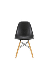 Eames Fiberglass Chair DSW, lys ahorn fra Vitra - Eames Elephant Hide Grey - Jacobsen Plus