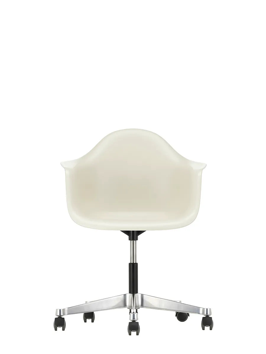 Eames Plastic Armchair PACC fra Vitra - Pebble - Jacobsen Plus