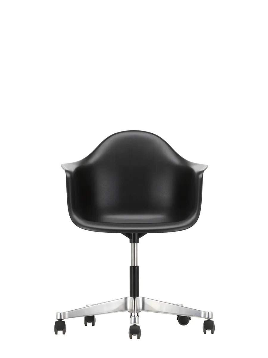 Eames Plastic Armchair PACC fra Vitra