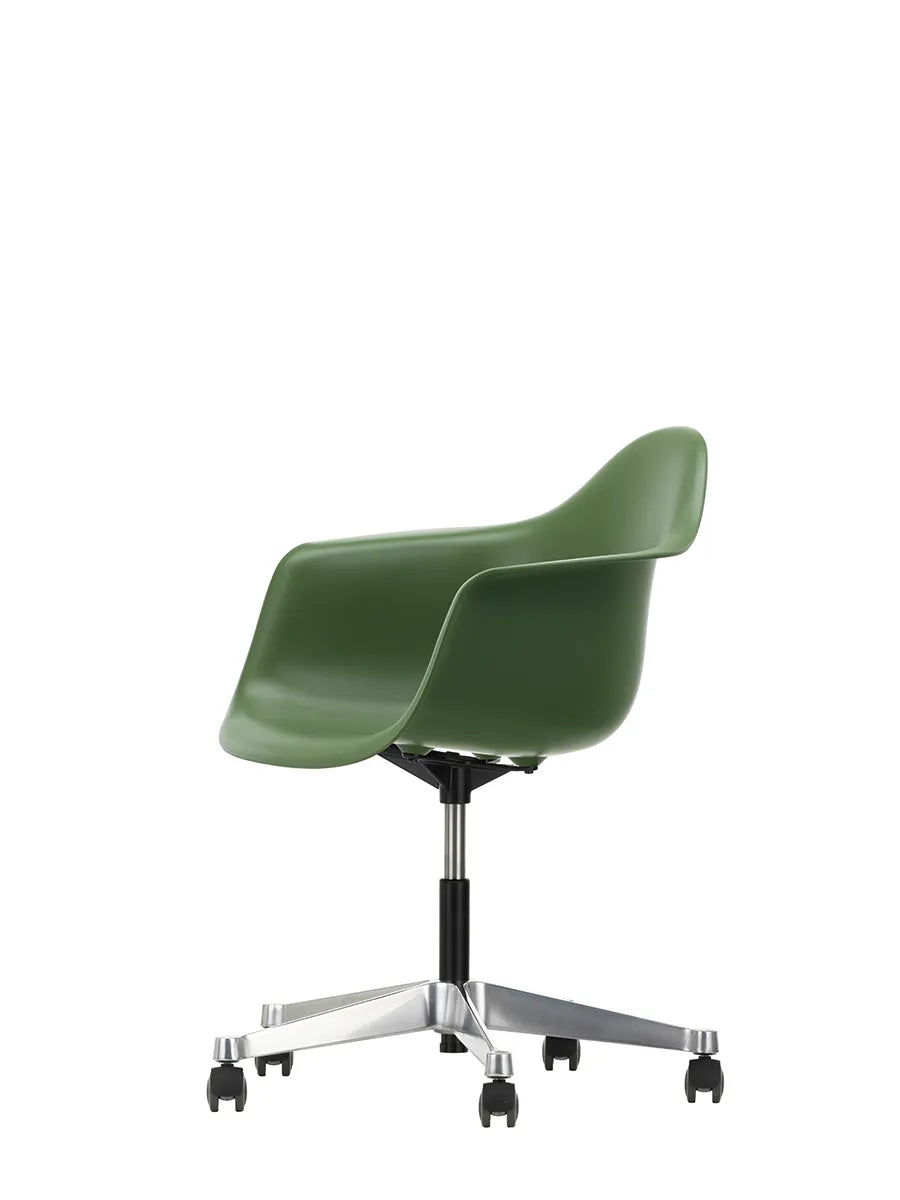 Eames Plastic Armchair PACC fra Vitra