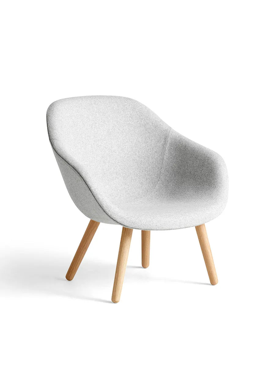 About a Lounge Chair low AAL82 fra Hay