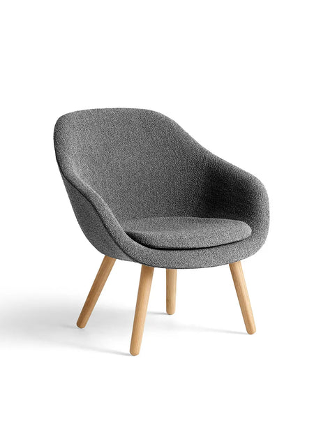 About a Lounge Chair low AAL82 fra Hay - Steelcut / Lakeret eg - Jacobsen Plus