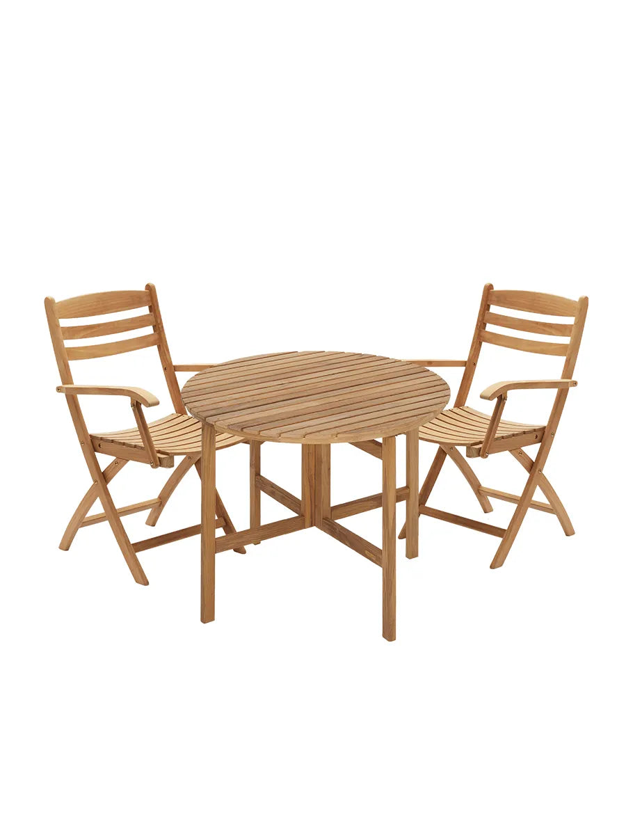 Skagerak Selandia Sæt, 2 armstole og Ø 94 bord fra Fritz Hansen