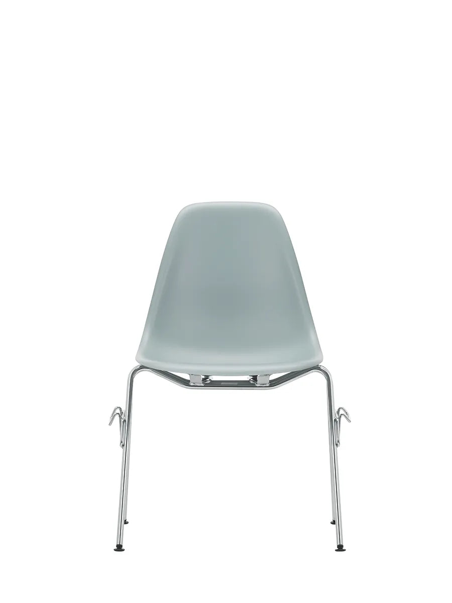 Eames Plastic Side Chair DSS, stabelbar fra Vitra - Light grey - Jacobsen Plus