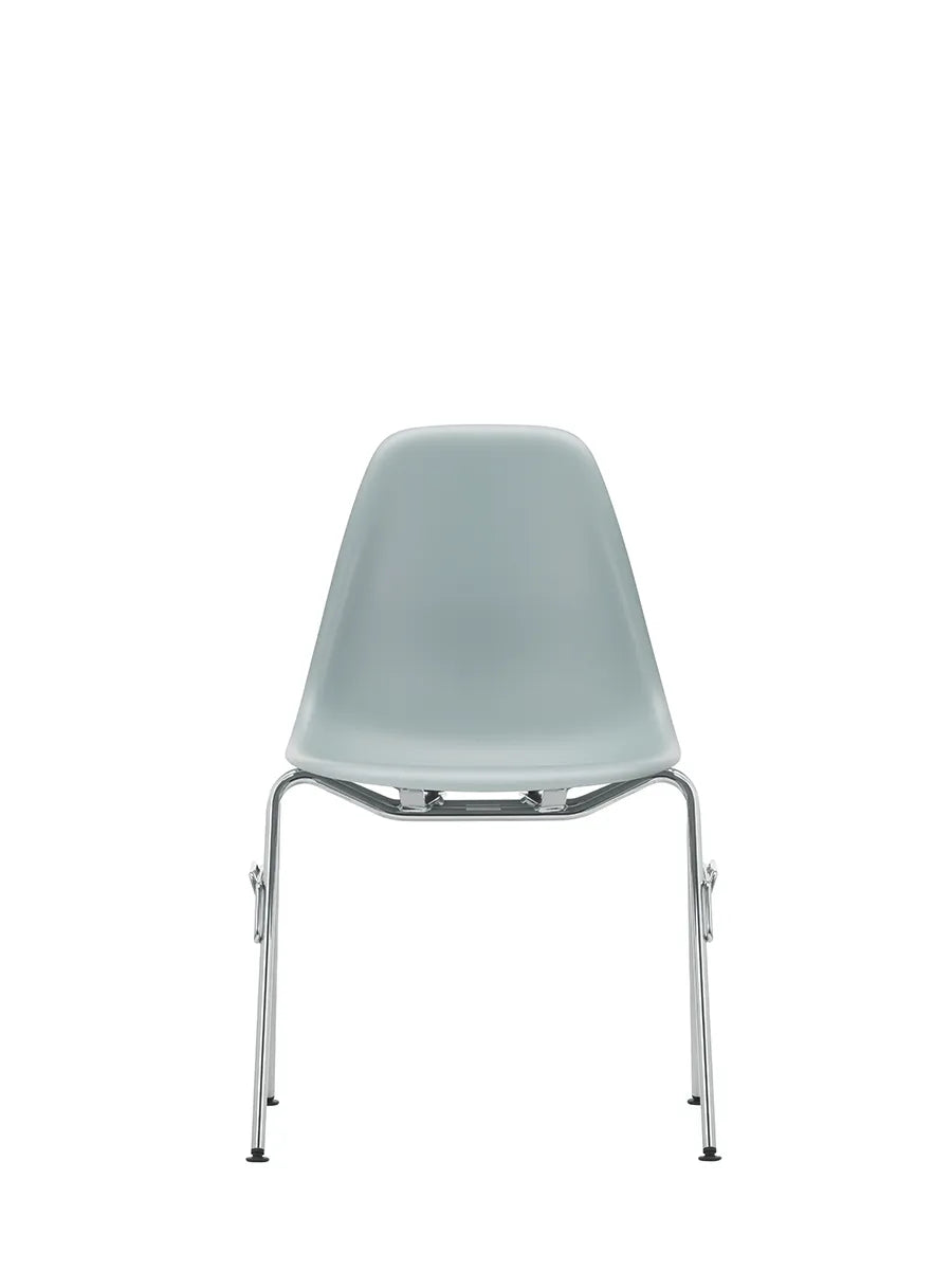Eames Plastic Side Chair DSS-N, stabelbar fra Vitra - Light grey - Jacobsen Plus