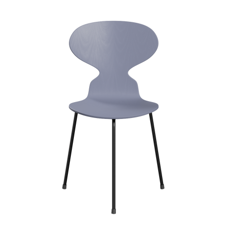 3100 Myren med 3 ben, sort stel af Arne Jacobsen - Farvet finér - Ask - Lavender Blue (815) - Jacobsen Plus