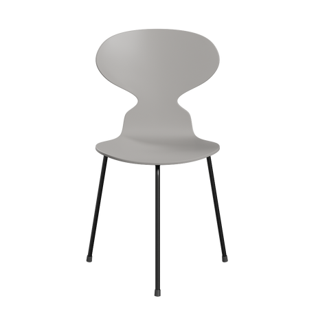 3100 Myren med 3 ben, sort stel af Arne Jacobsen - Lakeret finér - Nine Grey (150) - Jacobsen Plus