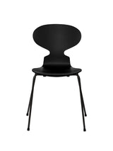 3101 Myren Stol lakeret af Arne Jacobsen - Sort / Sort - Jacobsen Plus
