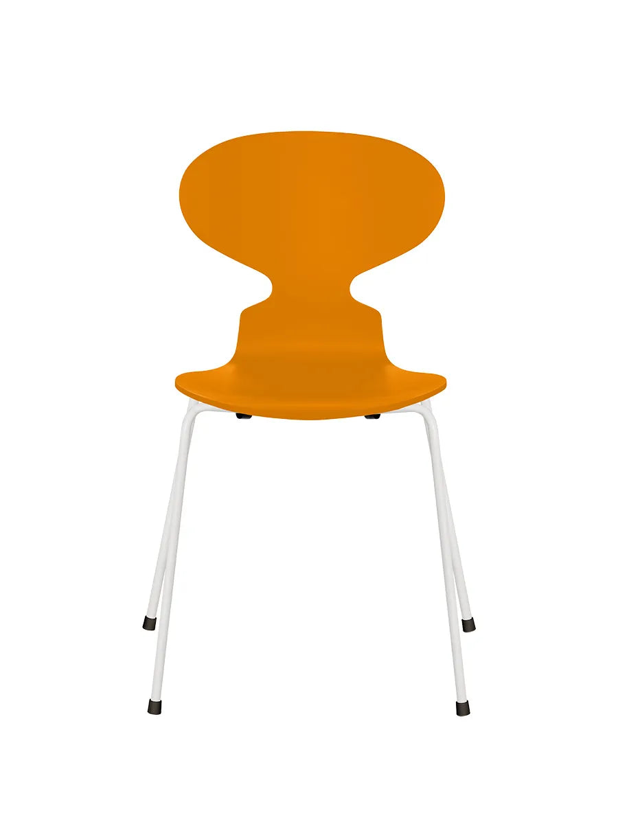 3101 Myren Stol lakeret af Arne Jacobsen - Burnt Yellow / Hvid - Jacobsen Plus