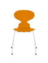 3101 Myren Stol lakeret af Arne Jacobsen - Burnt Yellow / Hvid - Jacobsen Plus