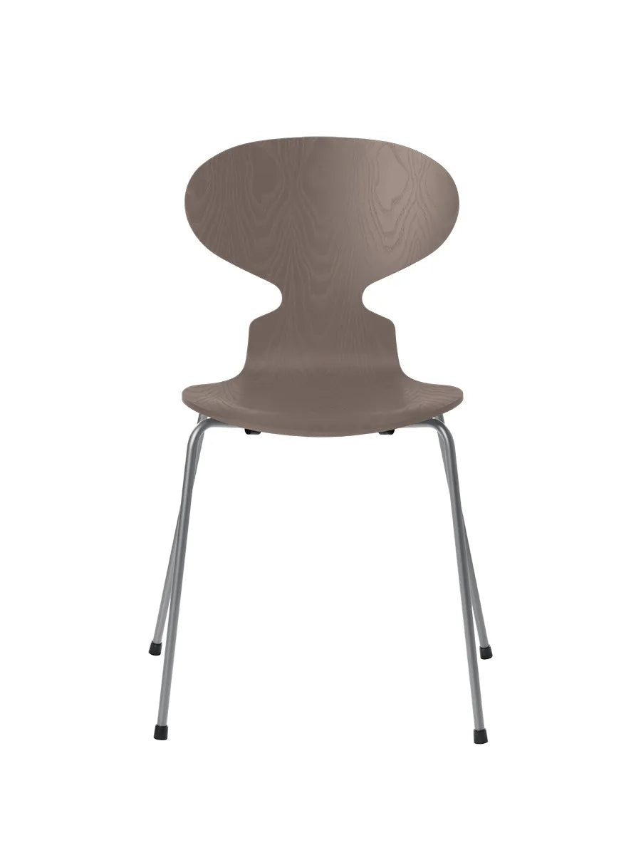 3101 Myren Stol i farvet ask af Arne Jacobsen - Deep Clay / Silver Grey - Jacobsen Plus