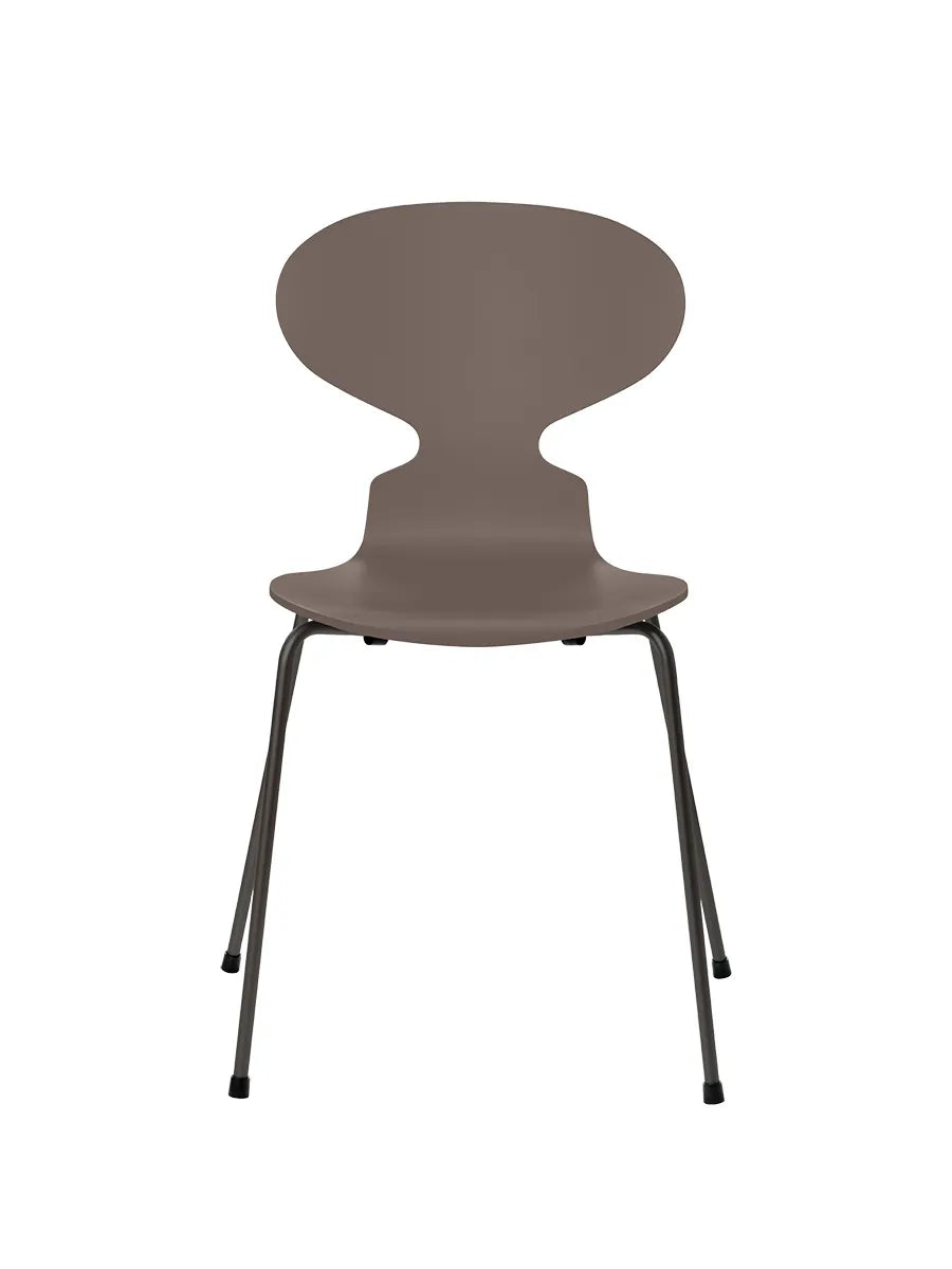 3101 Myren Stol lakeret af Arne Jacobsen - Deep Clay / Warm Graphite - Jacobsen Plus