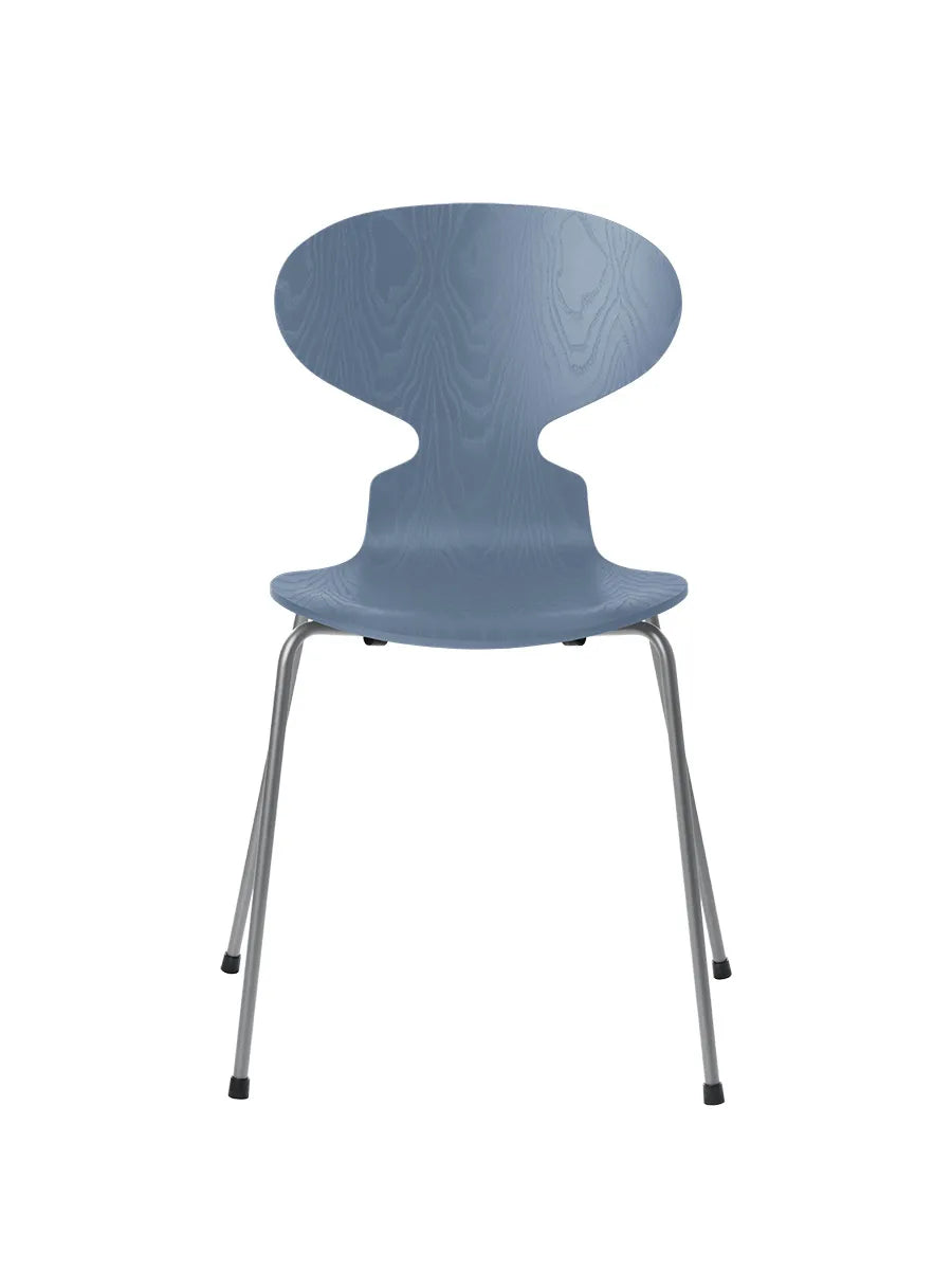 3101 Myren Stol i farvet ask af Arne Jacobsen - Dusk Blue / Silver Grey - Jacobsen Plus